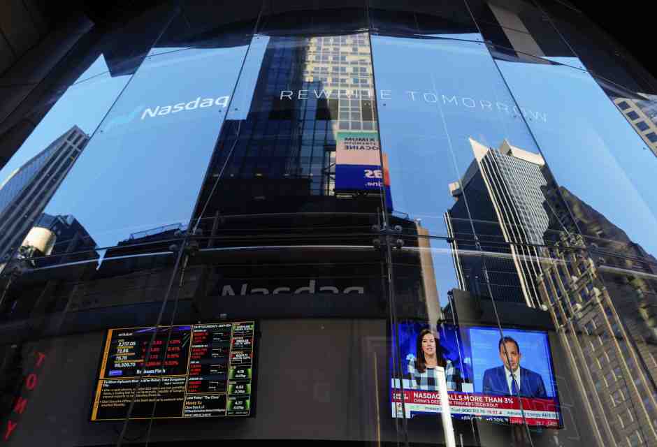 L'effetto Trump fa crollare le borse americane. Aumenta il rischio recessione