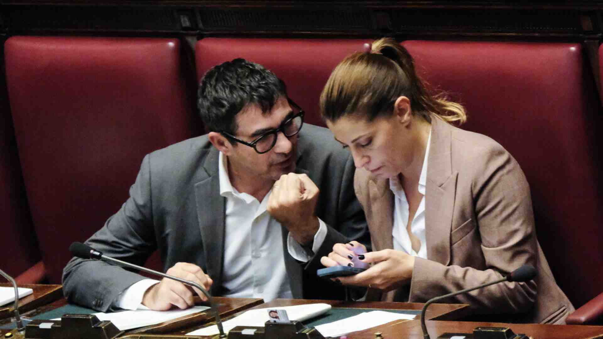 La Tesla della famiglia Fratoianni, Santanchè: "Io non mi vergogno del lusso, loro sì"