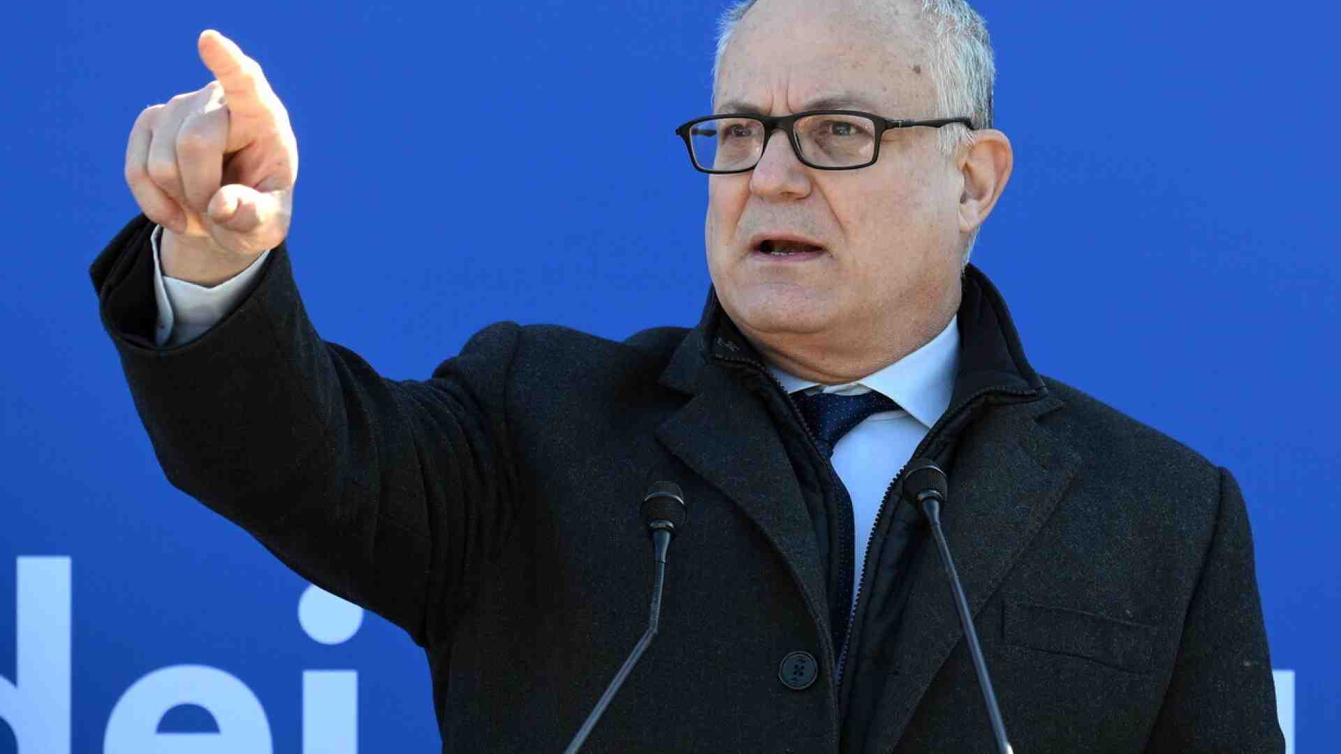 Il Pd in Piazza del Popolo: spaccato dopo Strasburgo con Gualtieri organizzatore