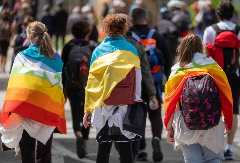 La piazza piena di vuoto e la “realtà in movimento” che non si vuole vedere