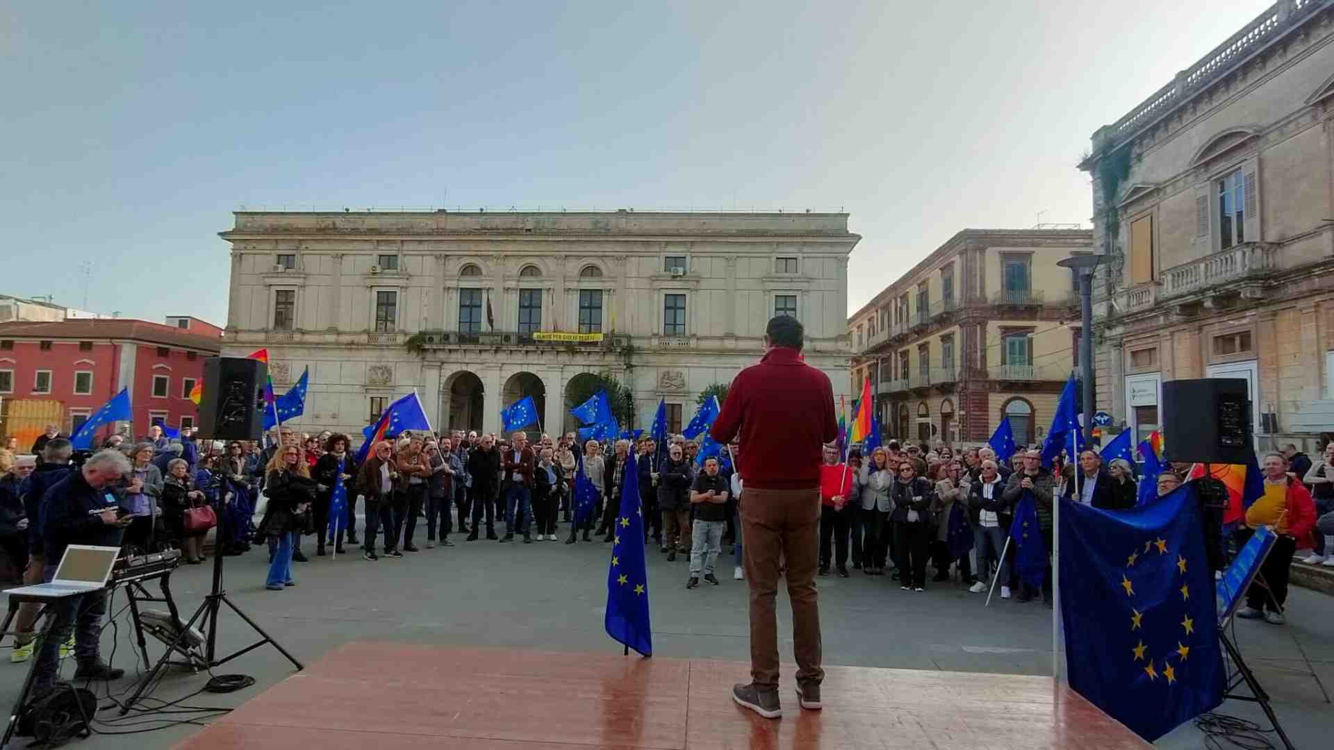 Vecchie battaglie e nuove ambiguità. A Ragusa il pacifismo si divide