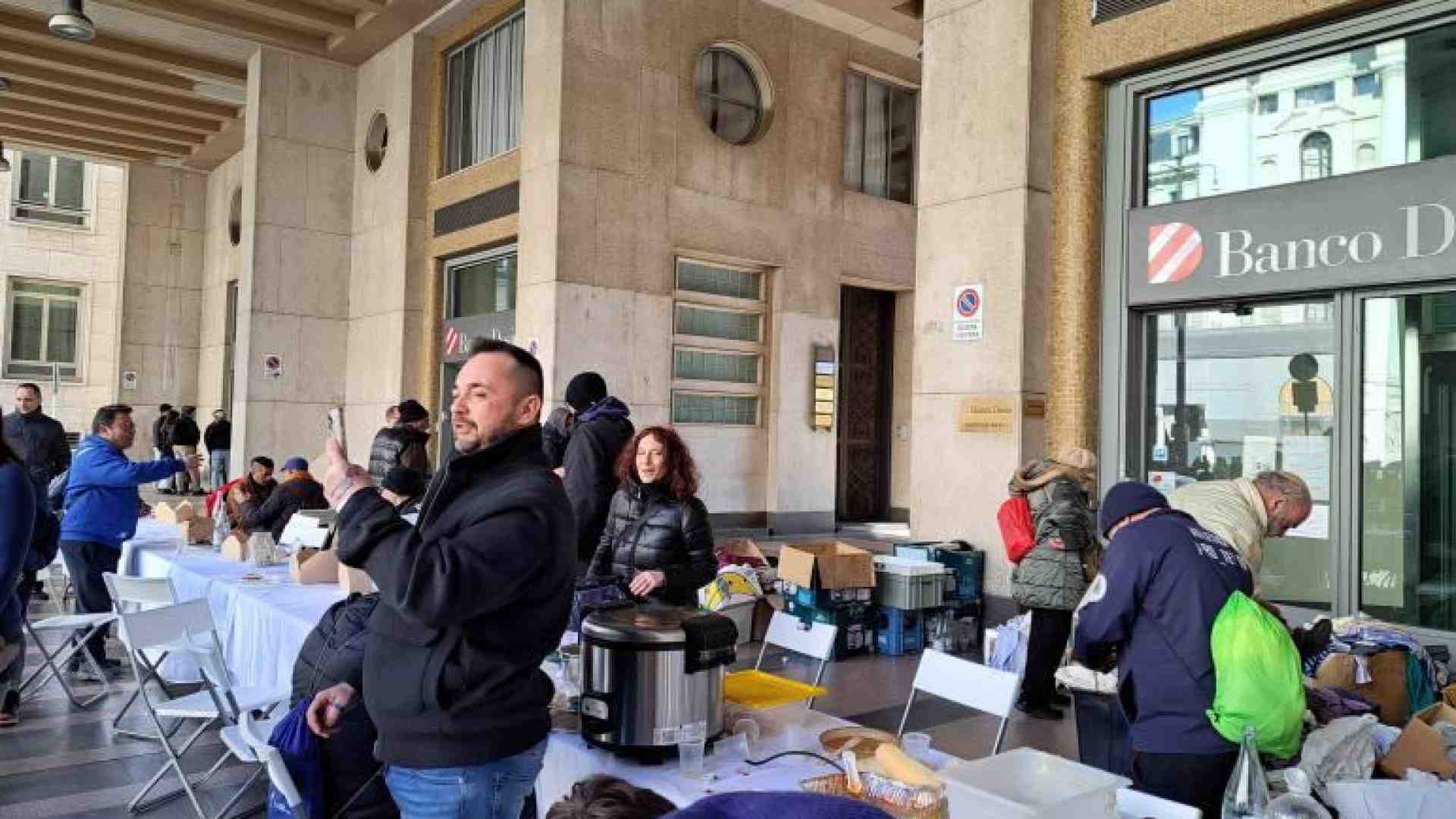 La solidarietà è condivisione: il pranzo della domenica con i senzatetto