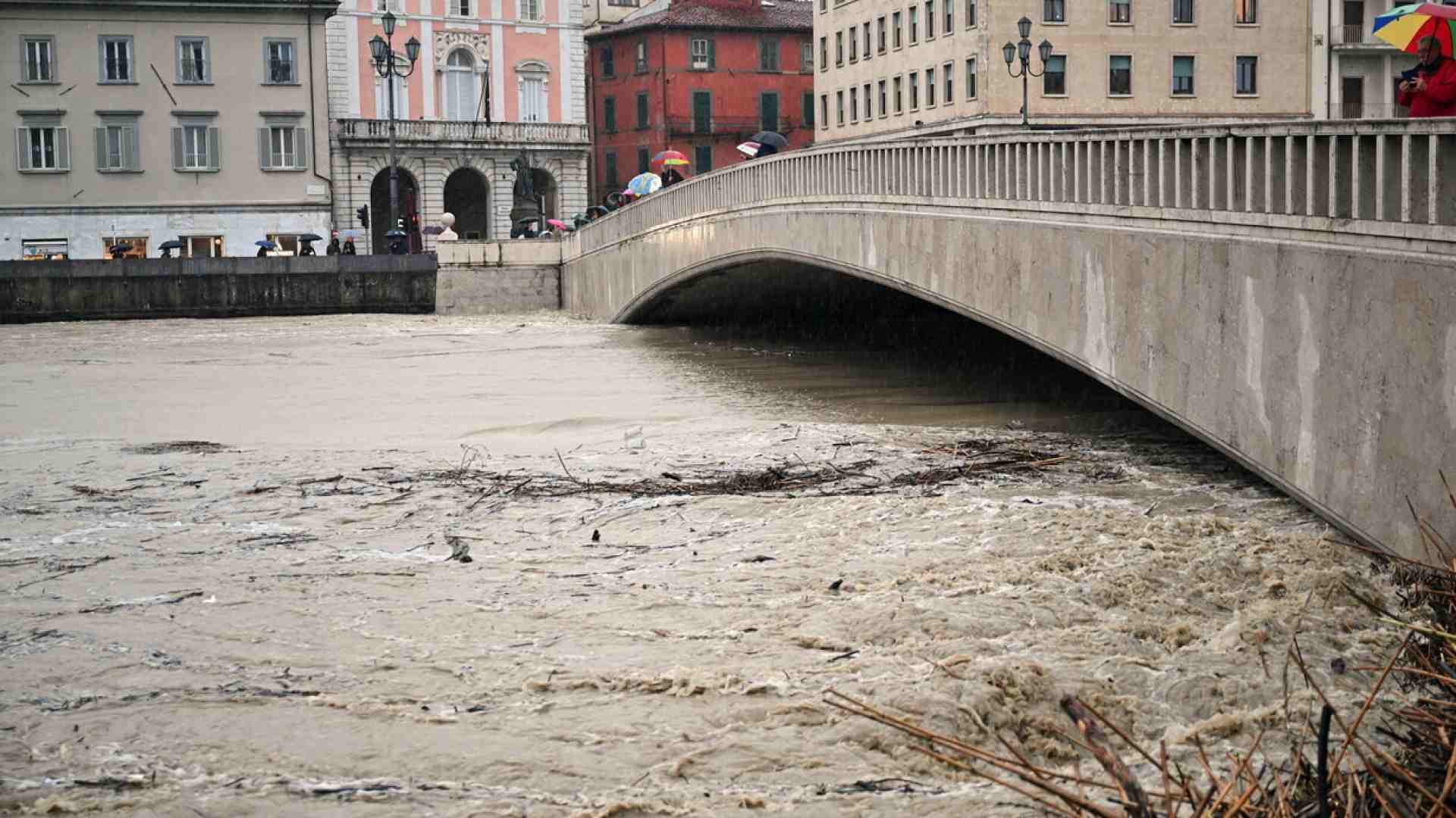 Lode allo scolmatore dell’Arno. L’esempio Toscana per le regioni a rischio