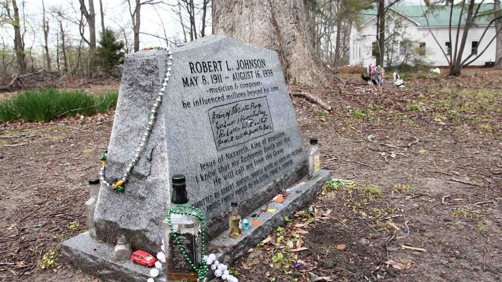 Dietro al patto diabolico, l'anima in cambio del talento. La vera storia di Robert Johnson