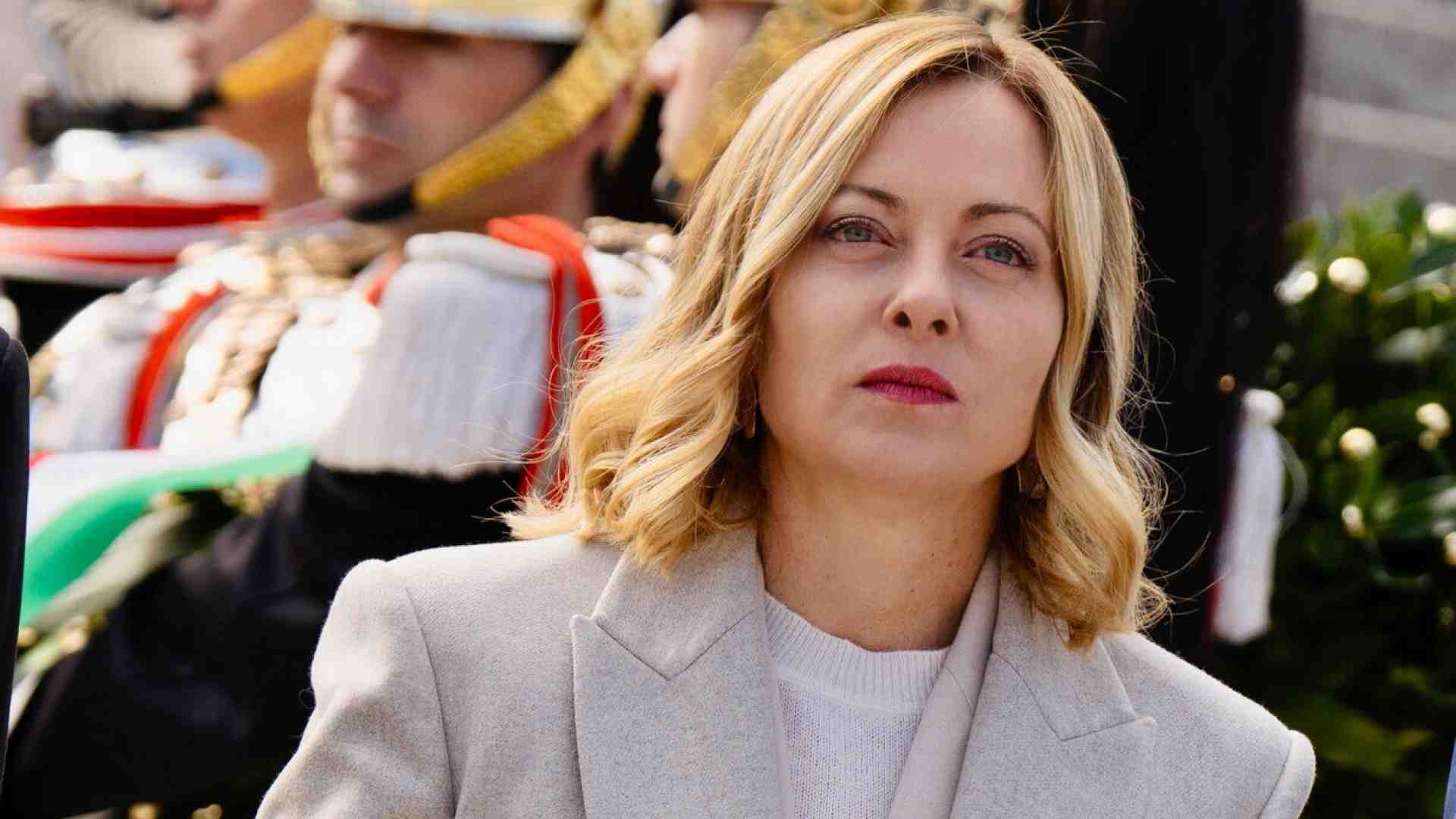 ReArm ma non troppo. Meloni tiene unita la maggioranza. E Giorgetti rassicura il governo