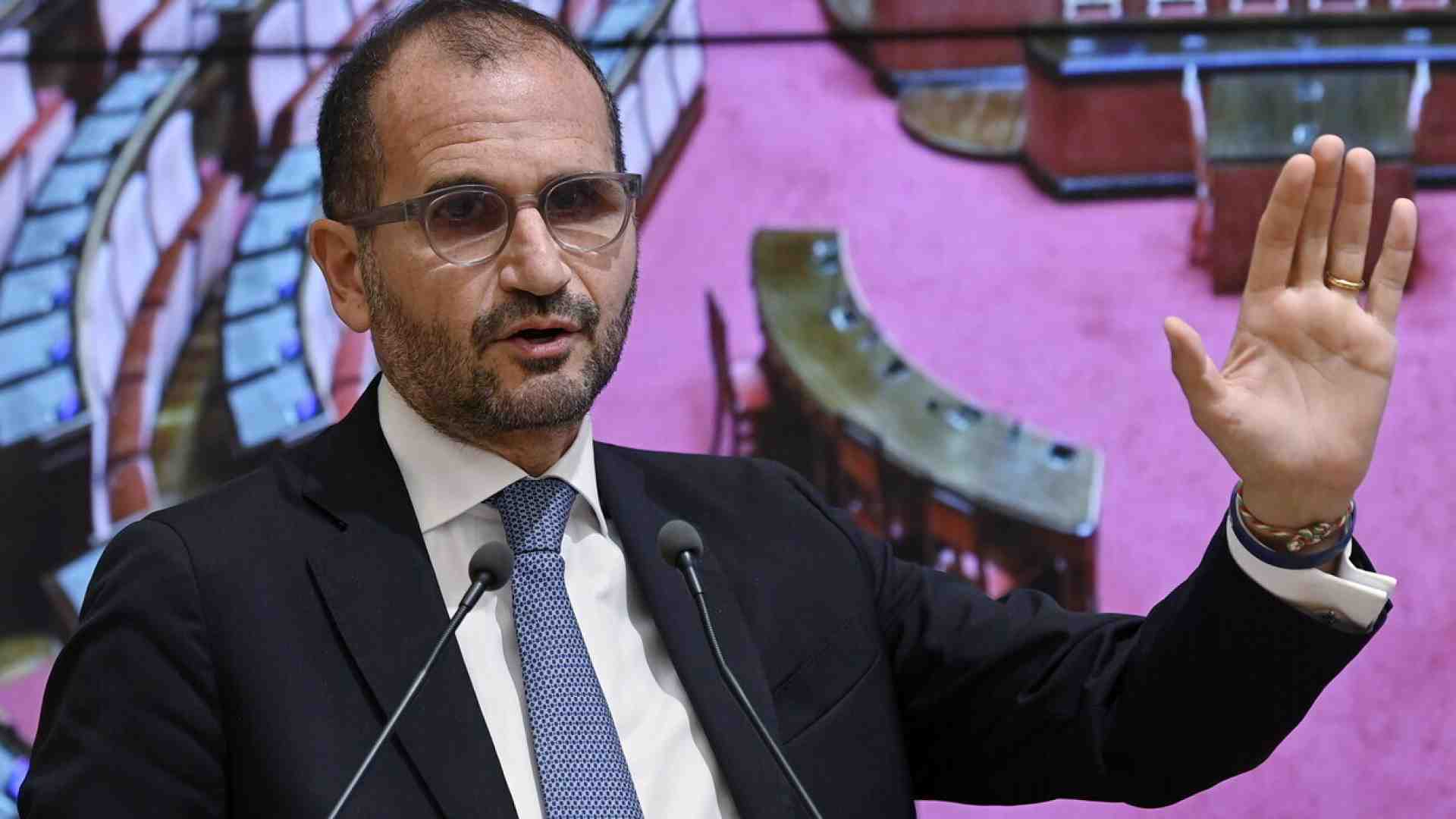 La destra pugliese in crisi contro il sistema Emiliano