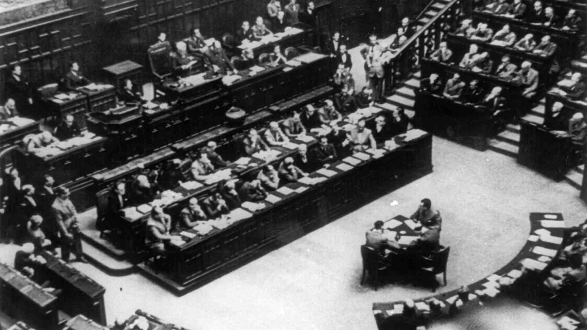 Il futuro della politica è nelle bancarelle del vintage