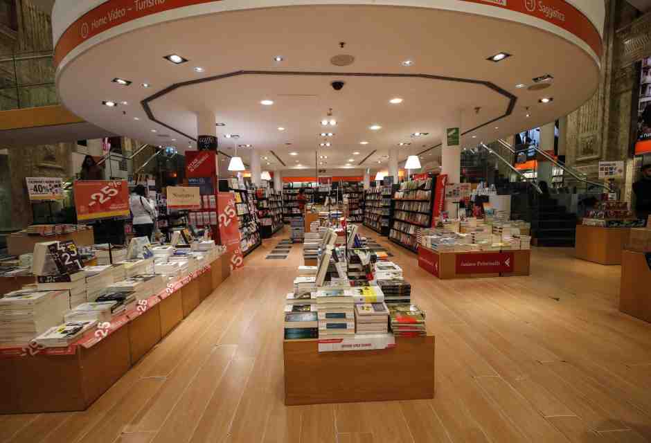 Lo sciopero dei lavoratori delle Feltrinelli nell’epoca dell’AI