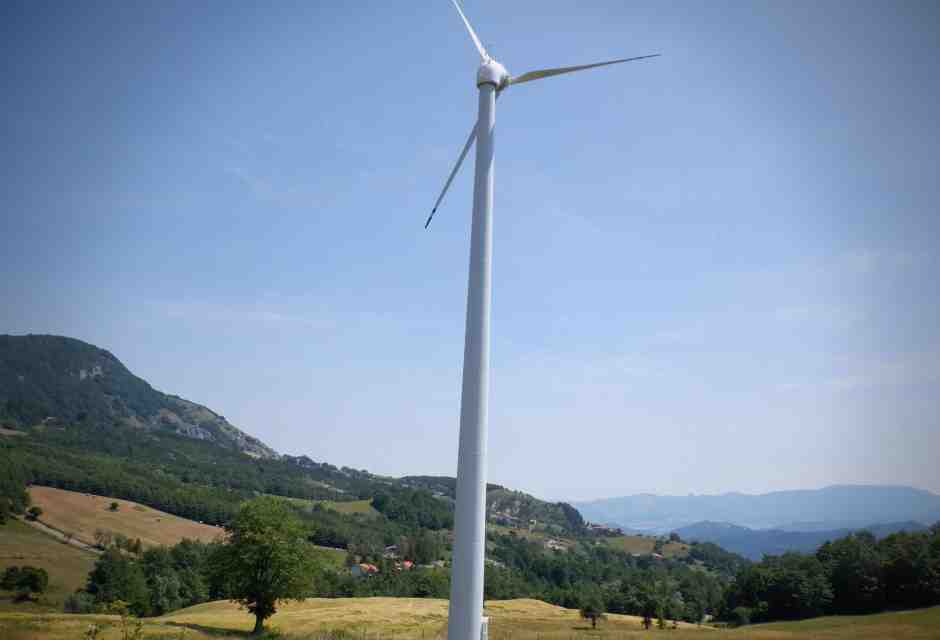 Ragionare sul disaccoppiamento, nel mondo dell’energia, senza retorica e senza troppo panico