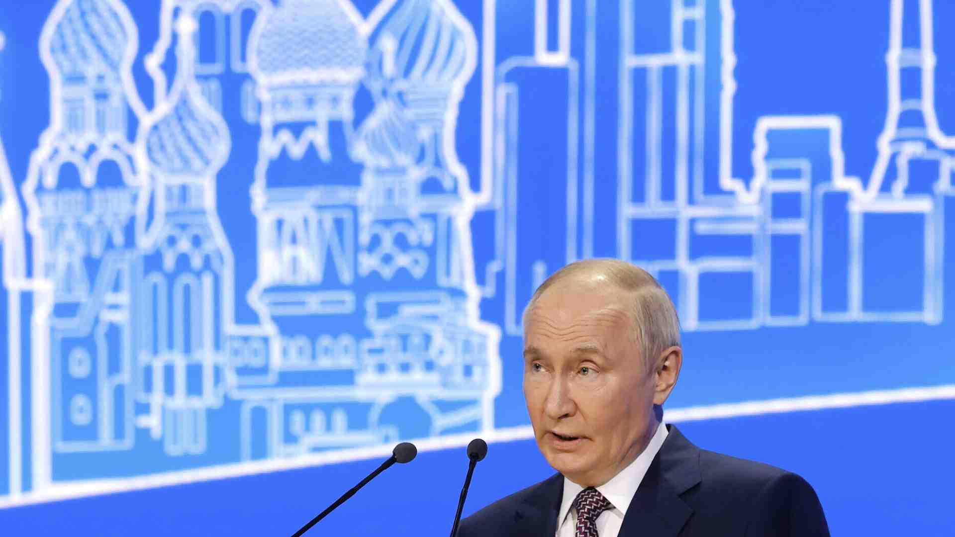 L'ossessione dei propagandisti putiniani per l'omosessualità