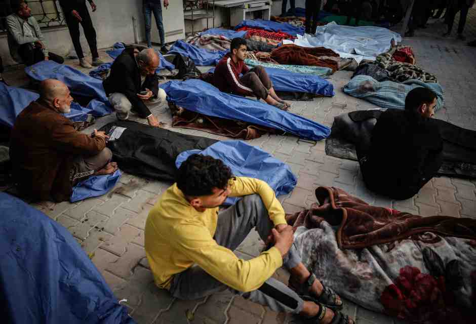 Non imparano mai. Il vizio dei media di fare da megafono a Hamas