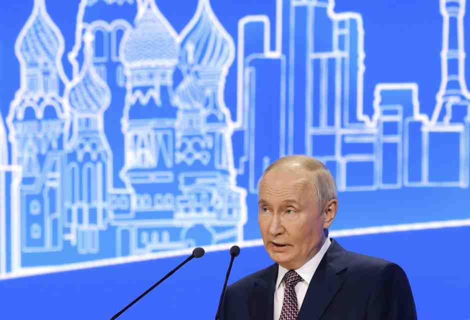 L'ossessione dei propagandisti putiniani per l'omosessualità