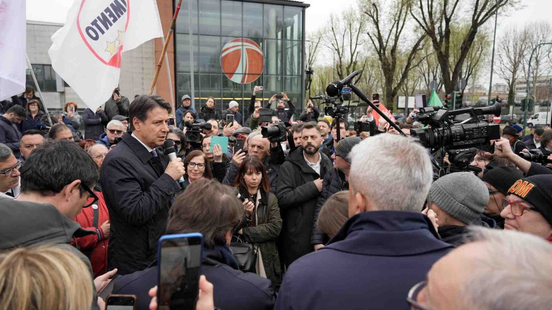 Altro che Ventotene. Per il sorpasso a sinistra su Schlein Conte va a Mirafiori con Yolanda Diaz