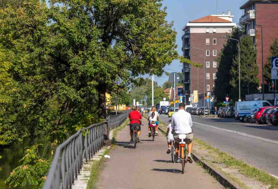 Pro e i contro di vivere fuori Milano: tra numeri veri e pregiudizi