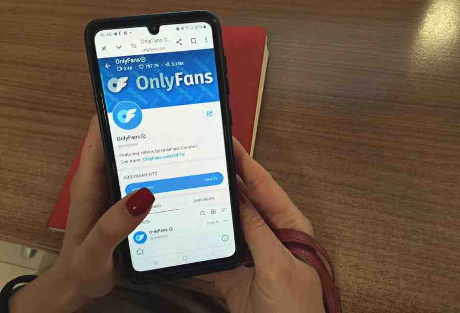 Se gli insegnanti non possono stare su OnlyFans, lo stato li paghi per 24 ore al giorno