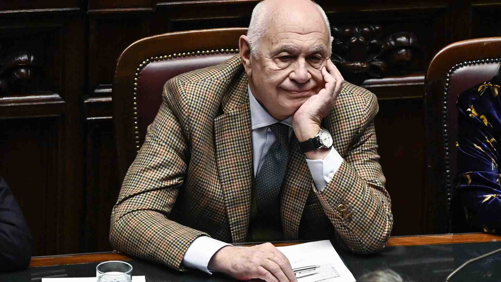 Sul caso Almasri Nordio incassa la fiducia. Calenda: “Il voto rafforza il governo”