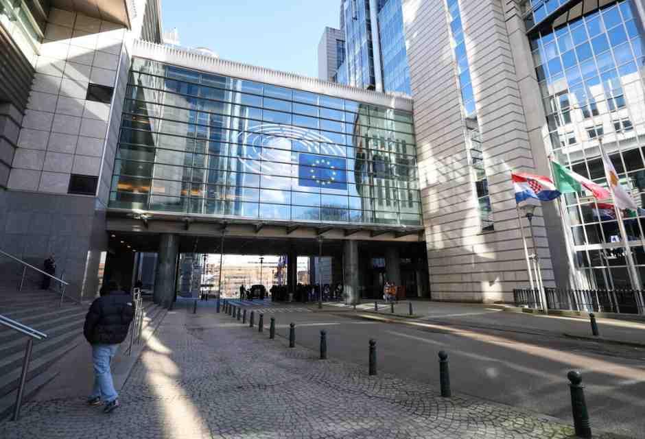 La debolezza italiana con la lobby cinese