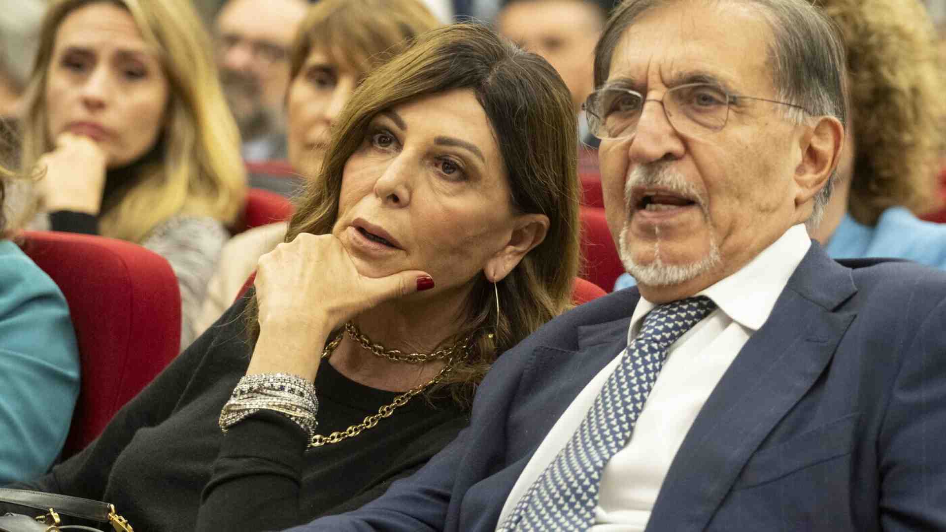 Meloni, il caso Santanchè e il motto di Almirante