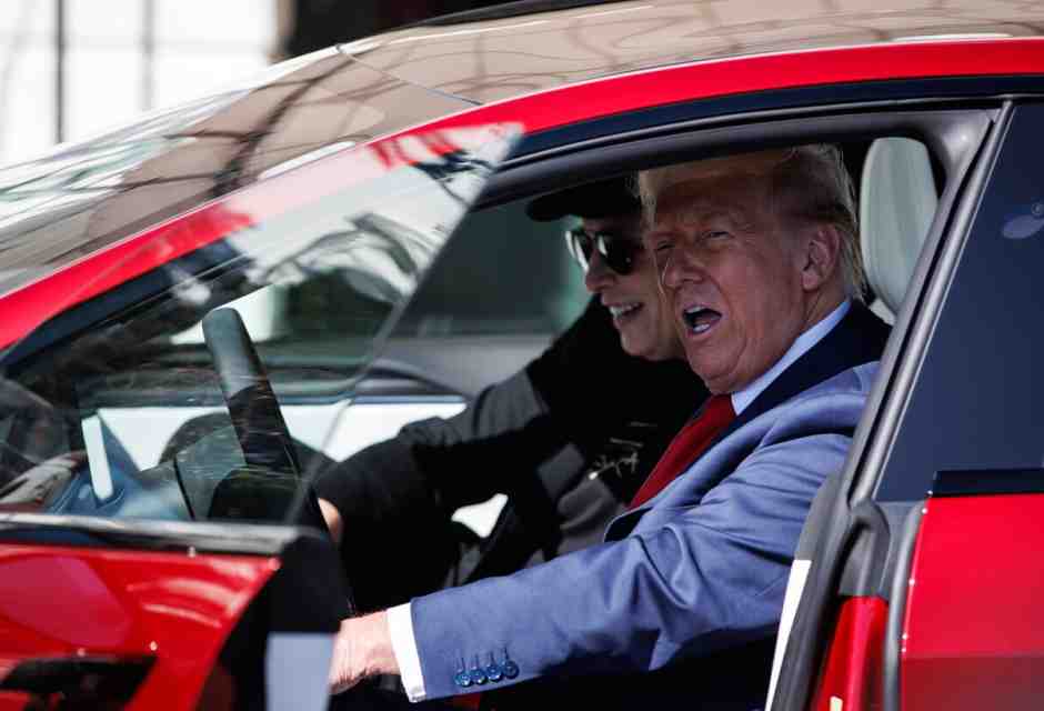 I dazi sulle auto di Trump fanno guadagnare Tesla e perdere tutti