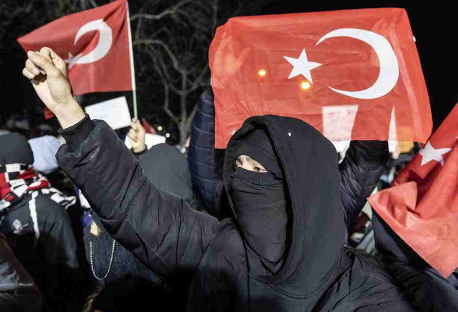 La piazza turca non si placa, ma Erdogan conta sul silenzio estero