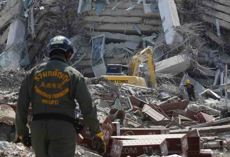 Il sisma a Bangkok sono i grattacieli che crollano con le speranze di chi era scappato qui