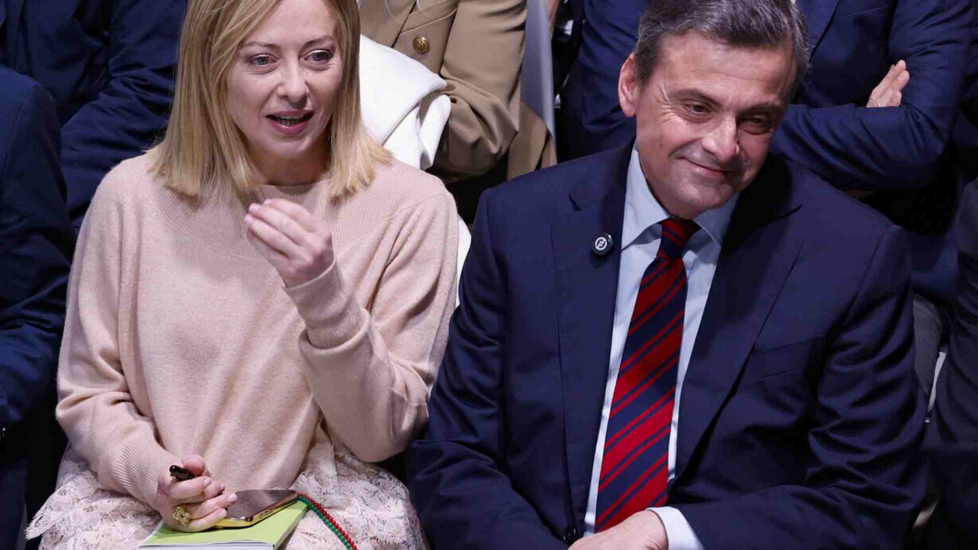 Meloni al congresso di Azione: "Le mie parole su Vance? Difendo sempre l'occidente. E sto con l'Italia"