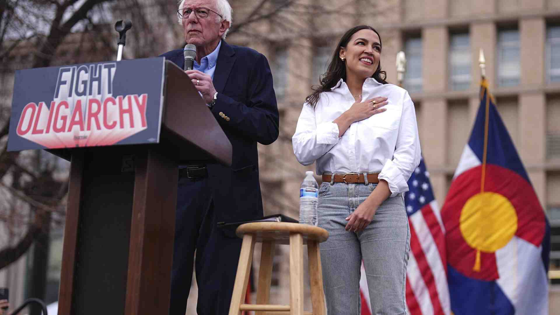 Musk torna a fare campagna elettorale, con soldi e comizi. Contro di lui ora c’è “Fighting Oligarchy”