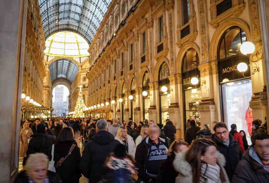 Il costo del mattone e gli stili di acquisto trasformano il commercio a Milano
