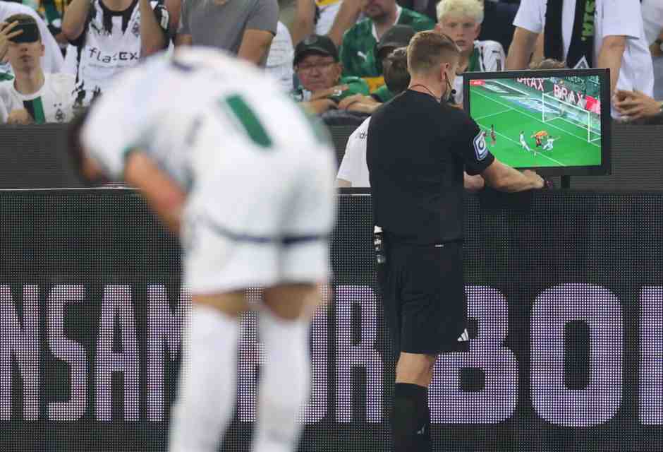 Il bluff degli arbitri parlanti