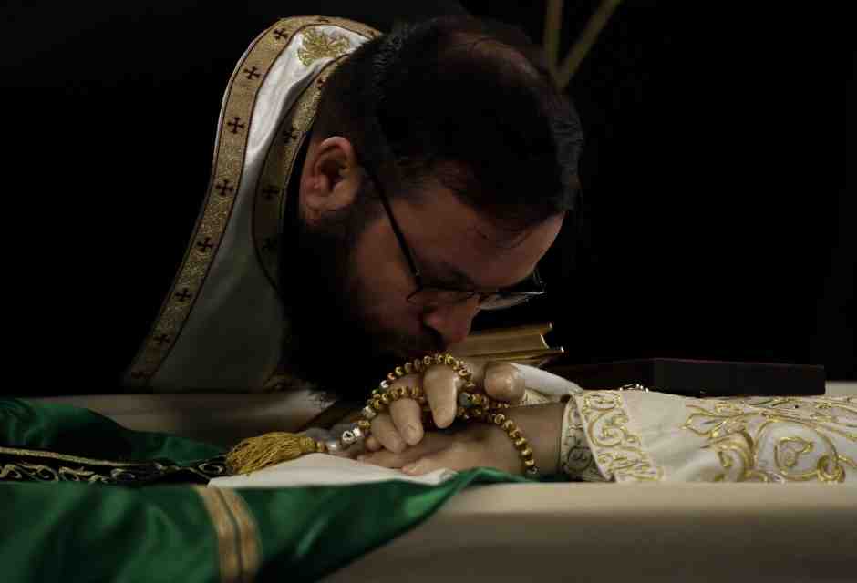 Perché il commercio delle reliquie non dovrebbe scandalizzarci