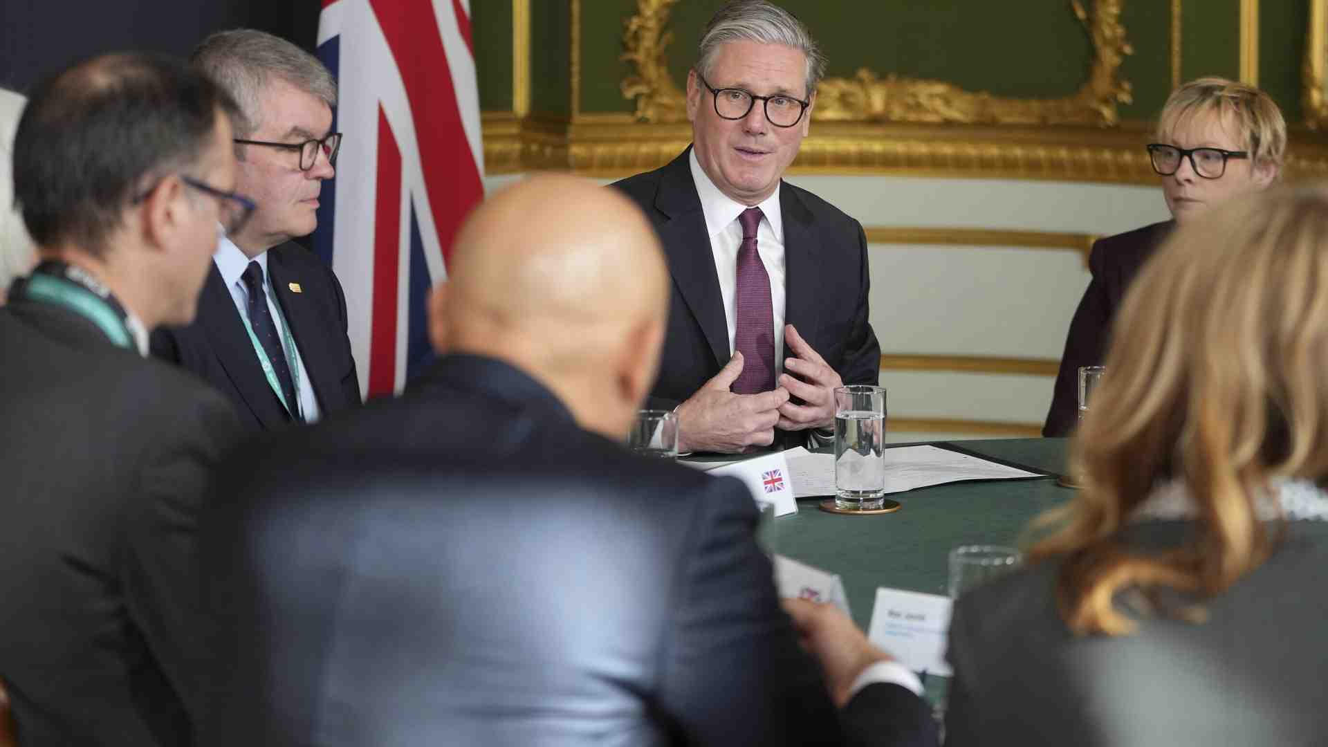 Lezione di Starmer alle sinistre europee sull'immigrazione