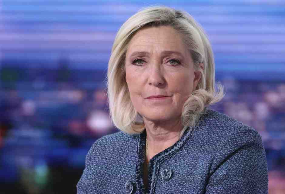 Le Pen vuole combattere ma mette a rischio il suo partito e fa un favore a Macron