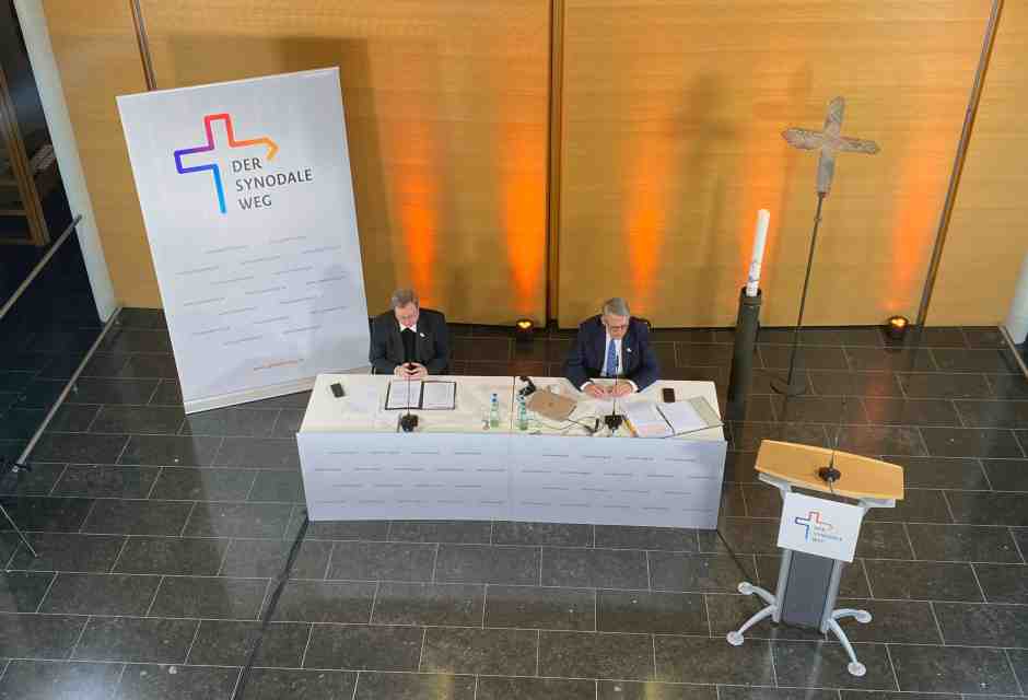 Il nuovo record della Chiesa tedesca: solo 29 nuovi preti in un anno