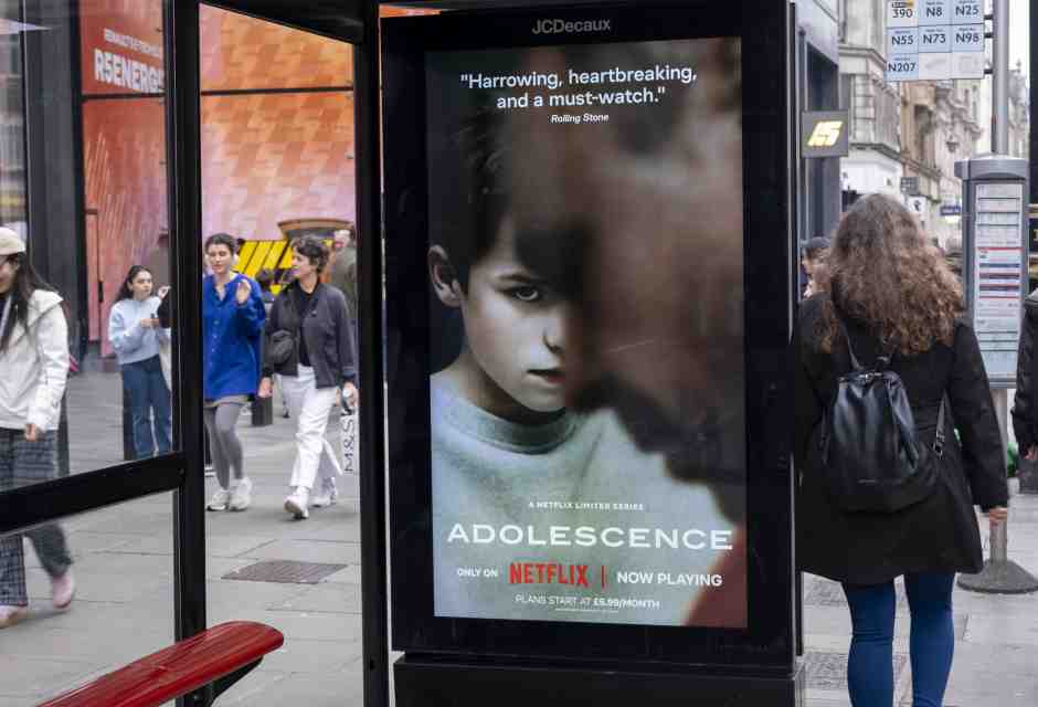 Quanto siamo fragili. L'impatto di "Adolescence" sulle vite di adulti e adolescenti