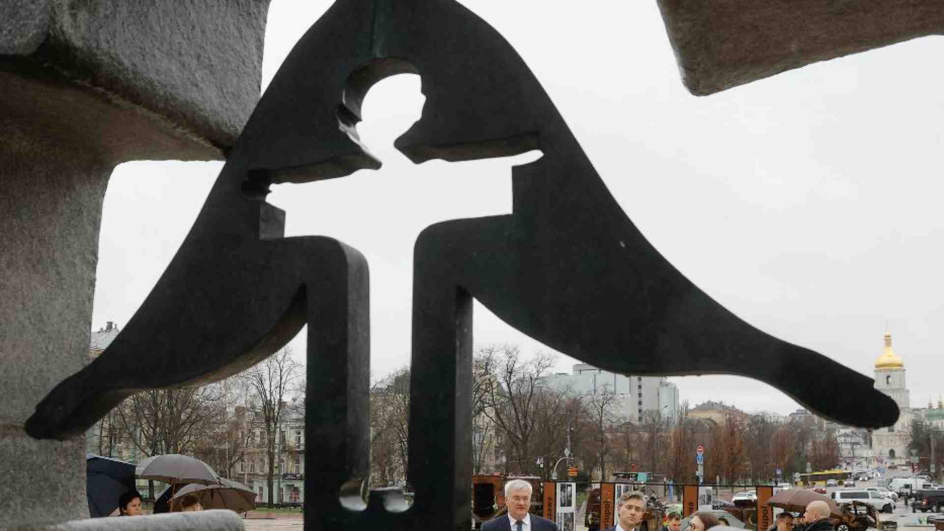 Per costruire la pace ci vuole forza. La “terra disarmata” non è utopia