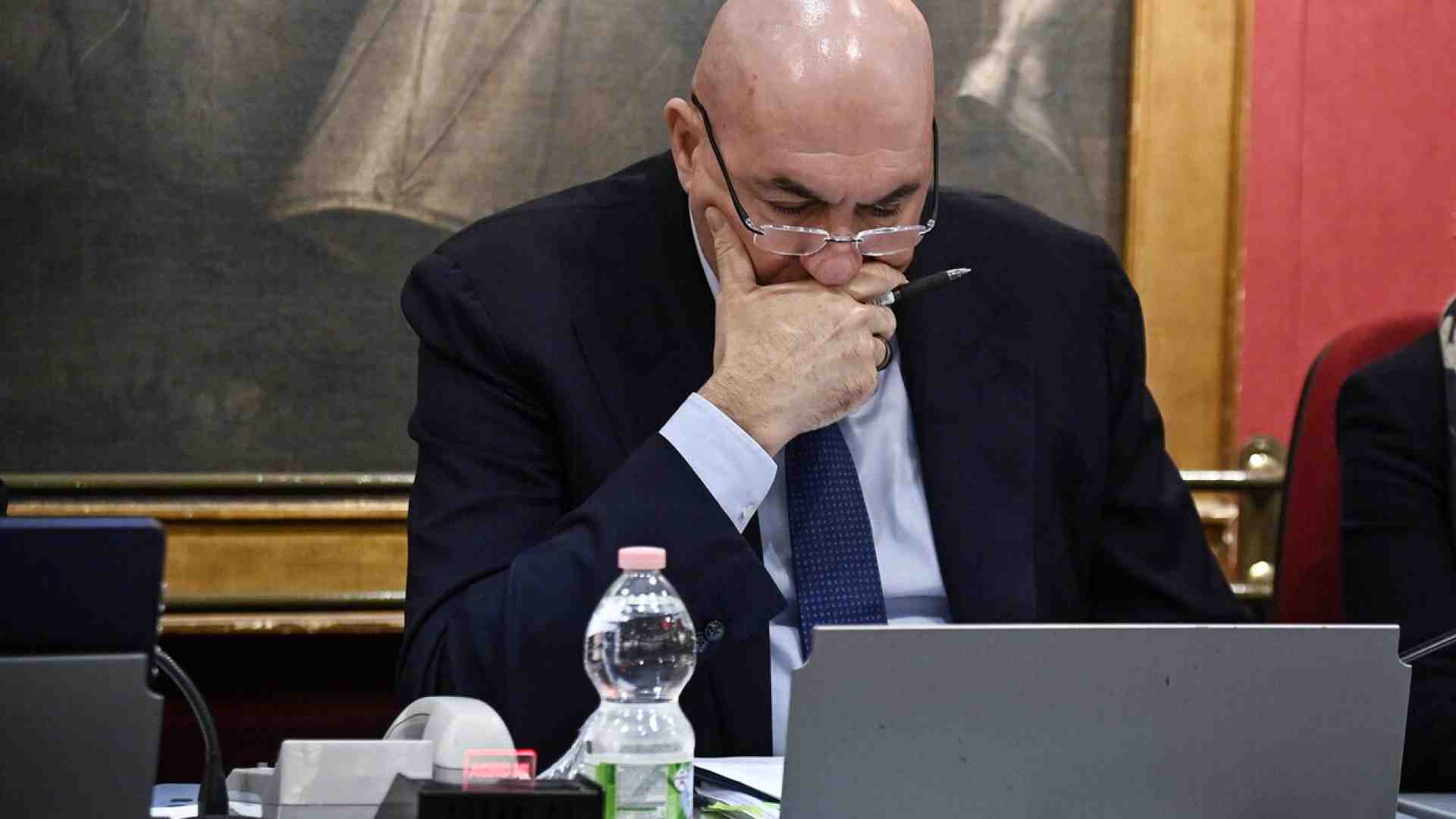 La cybersicurezza è uno spezzatino di competenze. Crosetto: "Così non va"