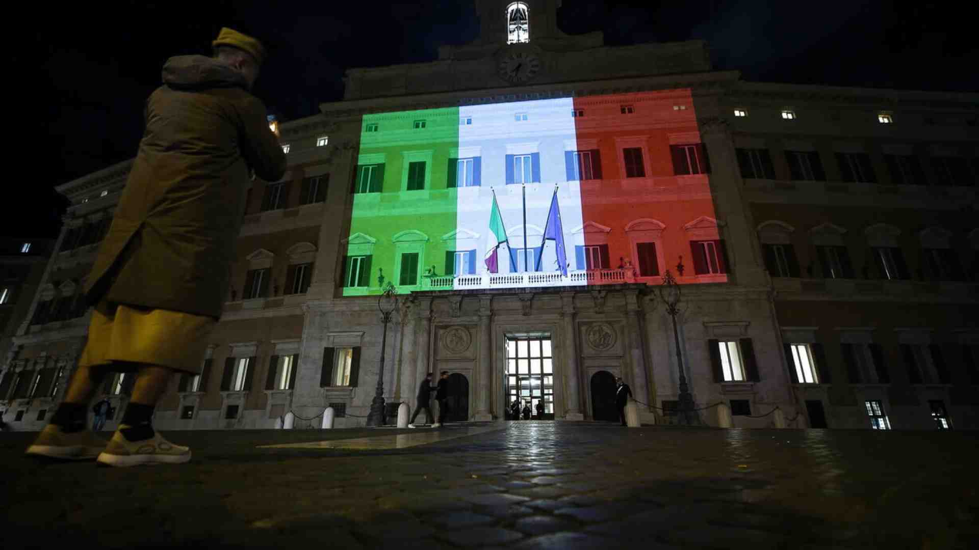 Stop ai libri “degli amici dell'onorevole”. In arrivo nuove regole per la saletta stampa della Camera