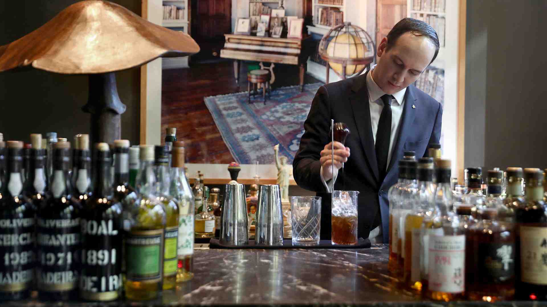 Erotico, nostrano, italiano. Fatevi un chinotto per ribellarvi ai dazi