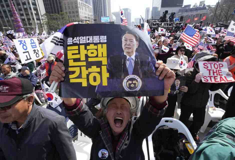 I giudici condannano Yoon Suk-yeol, la Corea del sud si prepara al voto
