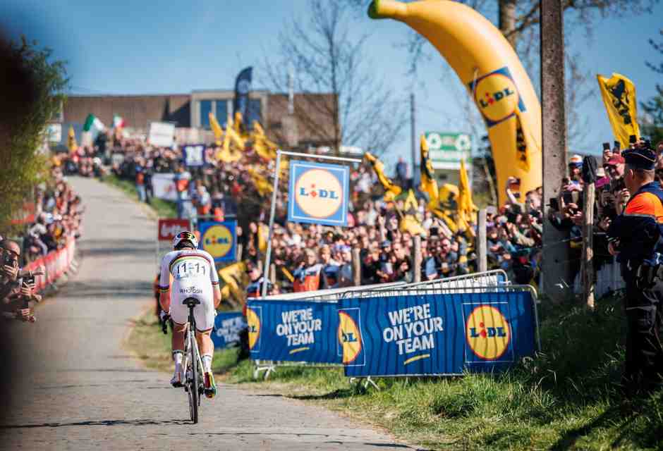 Tadej Pogacar ha vinto il Giro delle Fiandre