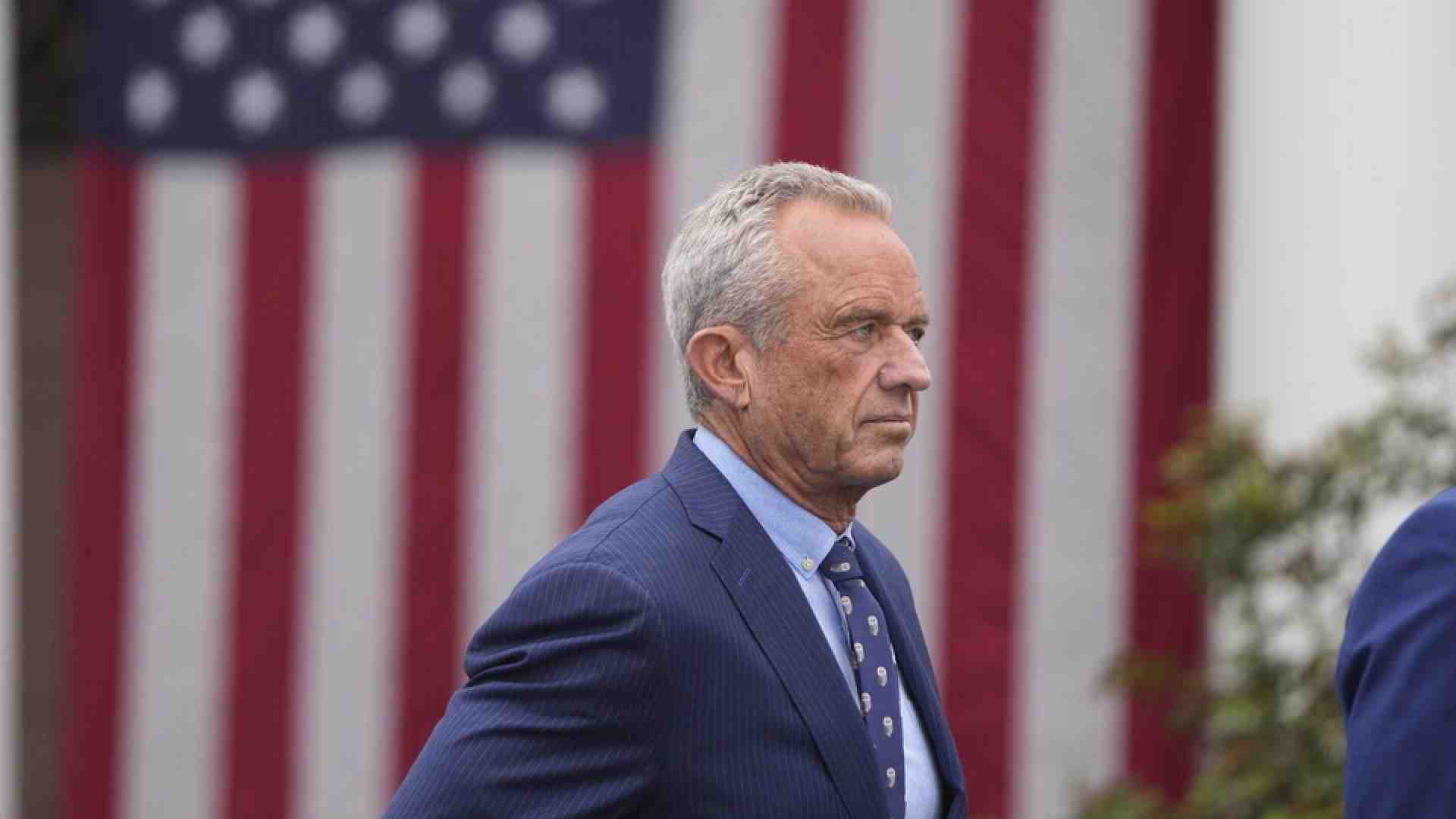 È troppo tardi, purtroppo, per i No vax. Kennedy Jr. al funerale di una bambina morta di morbillo