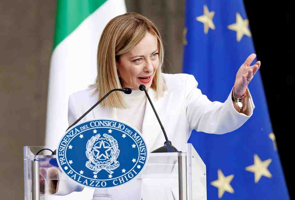 I sondaggi dicono che la fiducia in Meloni resta stabile, ma il governo perde il 10 per cento