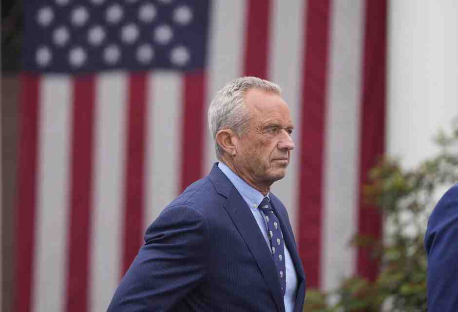 È troppo tardi, purtroppo, per i No vax. Kennedy Jr. al funerale di una bambina morta di morbillo