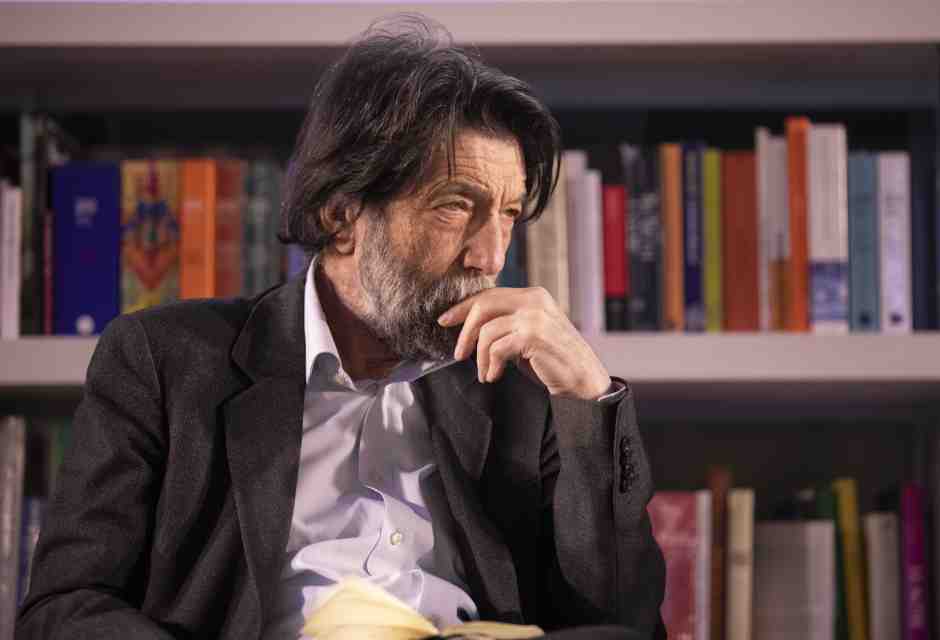 Educare le macchine restando pronti all’imprevedibile. L’AI vista da Cacciari