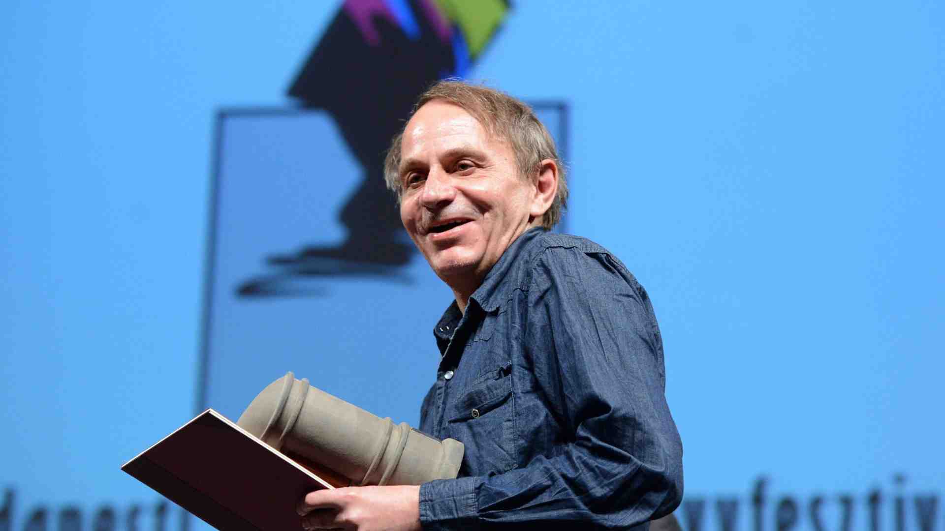Lo scrittore francese Michel Houellebecq contro l’eutanasia