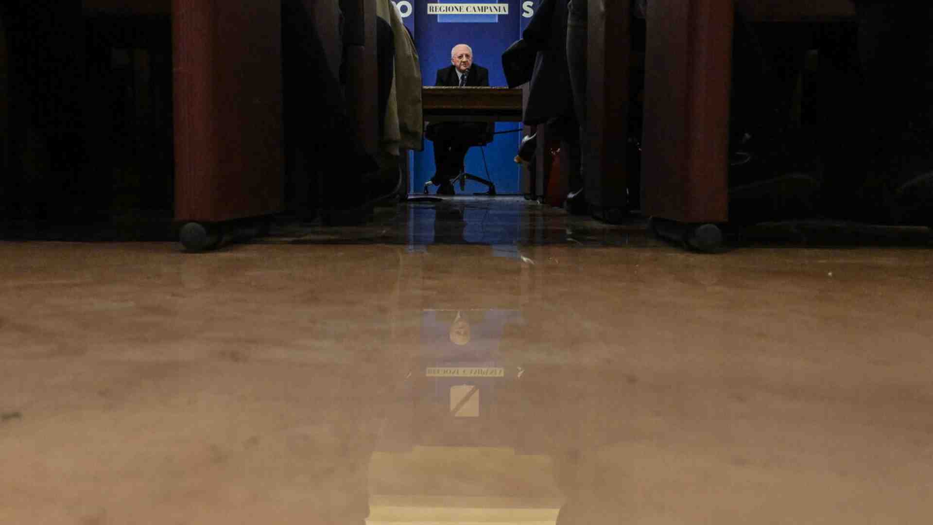 In Campania Schlein punta su Manfredi per escludere De Luca, ma prendere i suoi voti