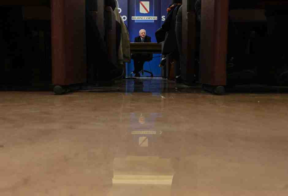 In Campania Schlein punta su Manfredi per escludere De Luca, ma prendere i suoi voti