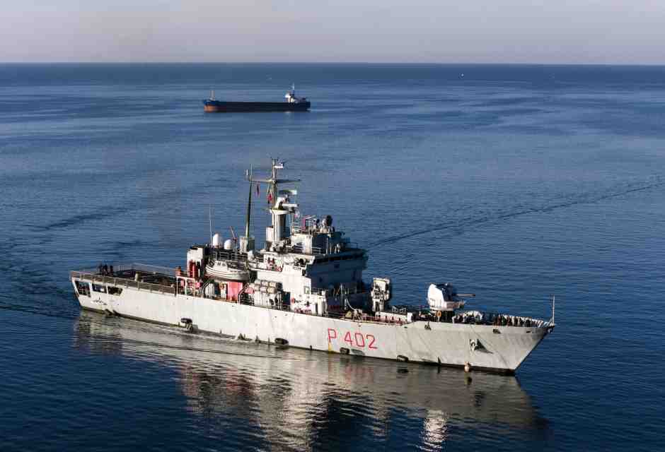 Dopo retro front e rinvii, parte la nave con i primi 40 migranti diretti in Albania