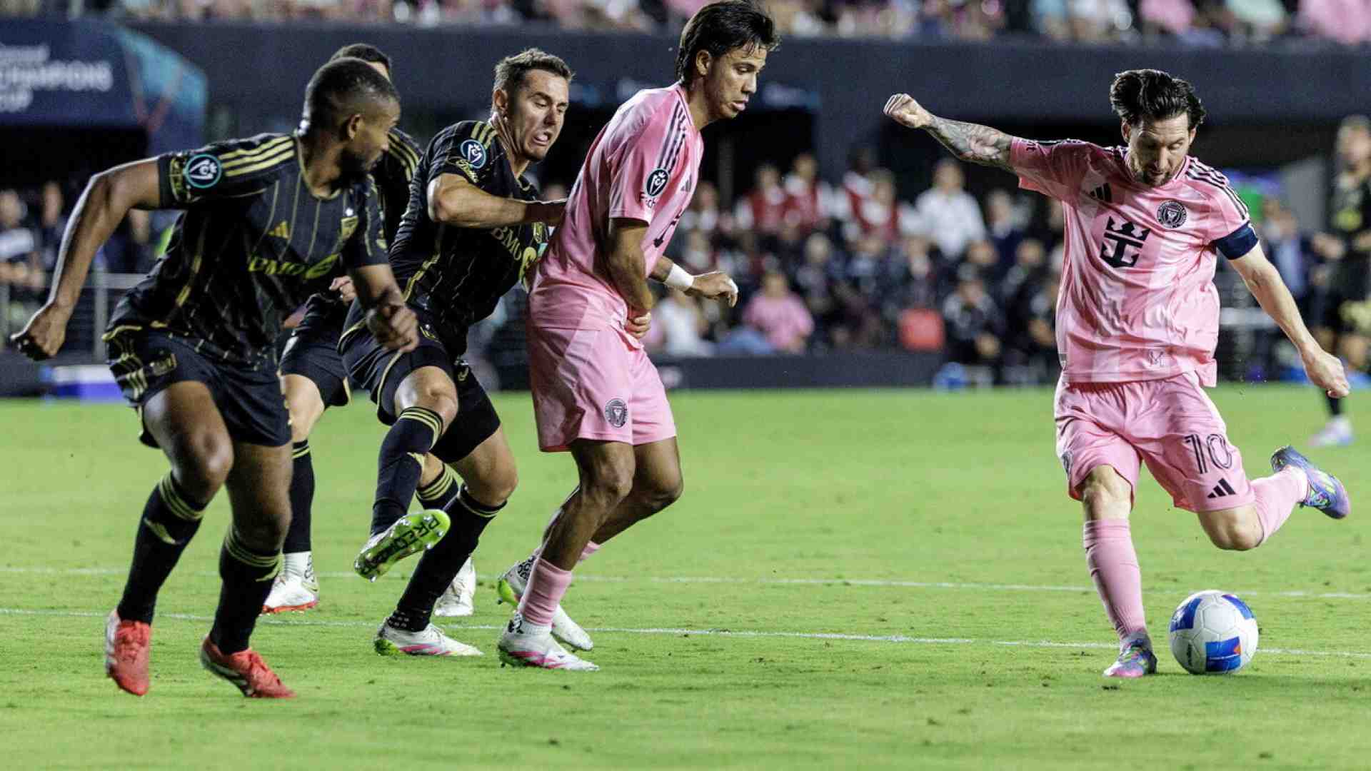 La Serie A preda dell’isteria collettiva