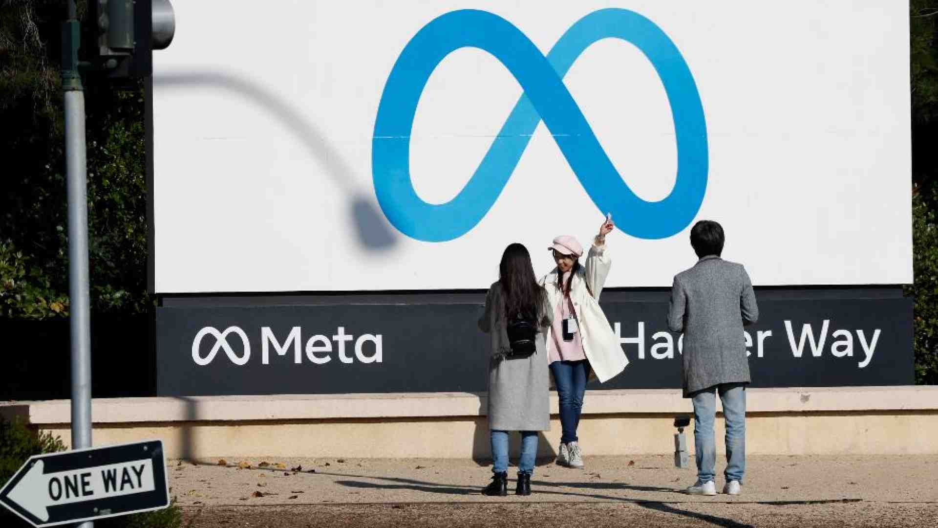 Cosa e come può imparare Meta AI dalle nostre domande